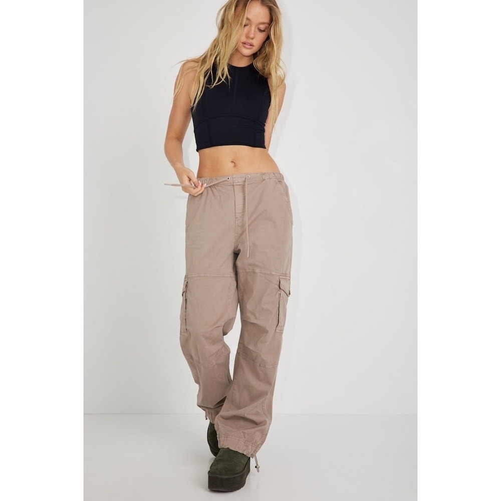 Garage Women Tan Brown Cargo Pants Elastic Waist Toggle Hem Straight Leg Small